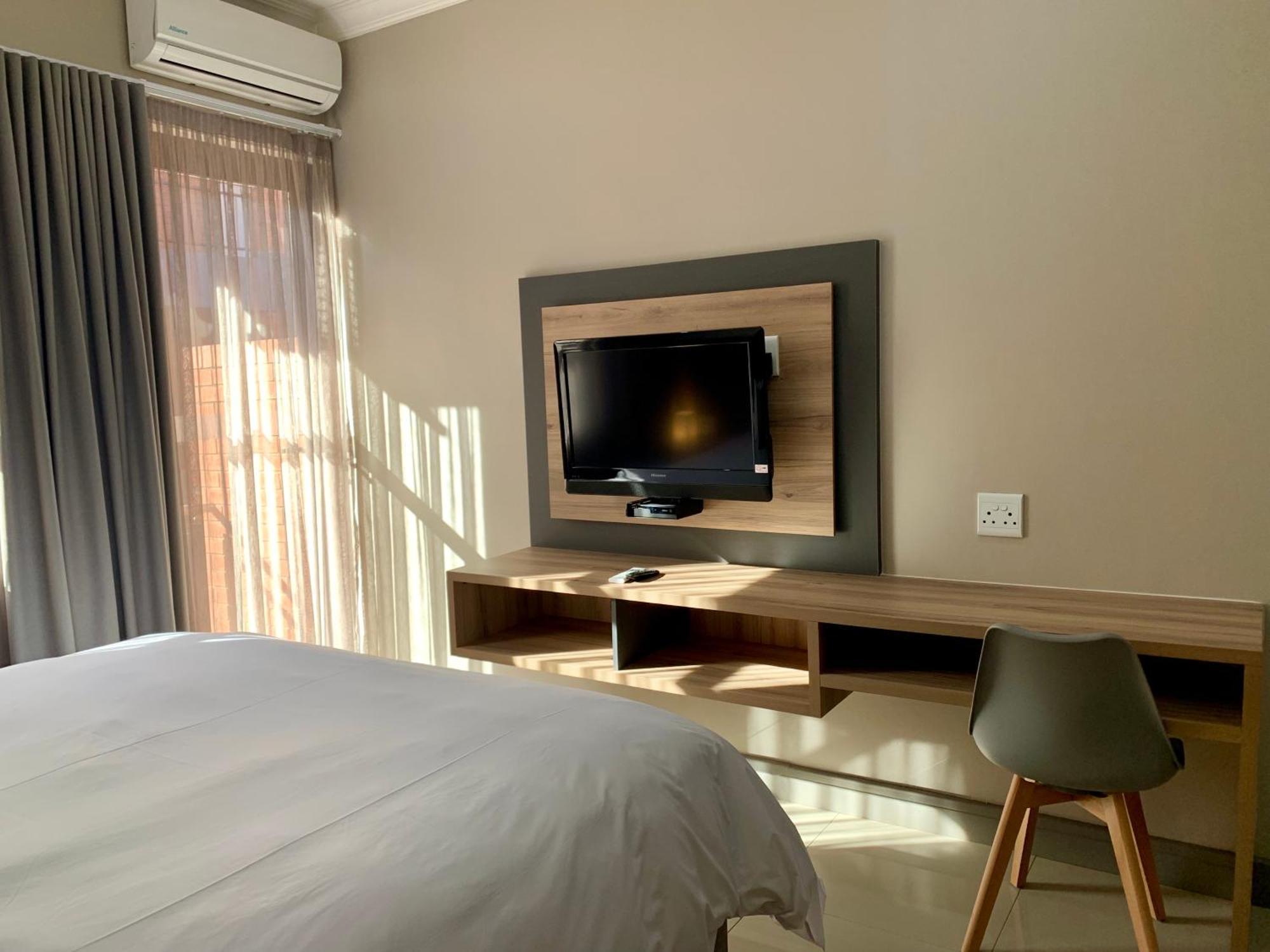 Hotel At Hatfield Apartments Pretoria-Noord Exterior foto